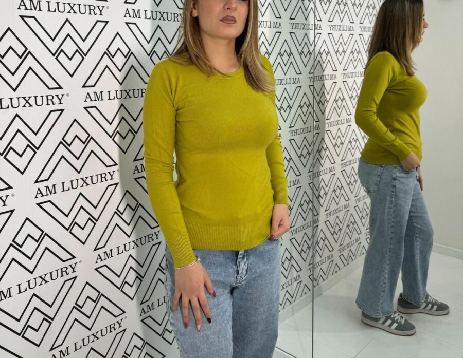 Maglia in lana morbida e traspirante, è ideale per un look professionale, elegante e sempre caldo. Copia - immagine 5