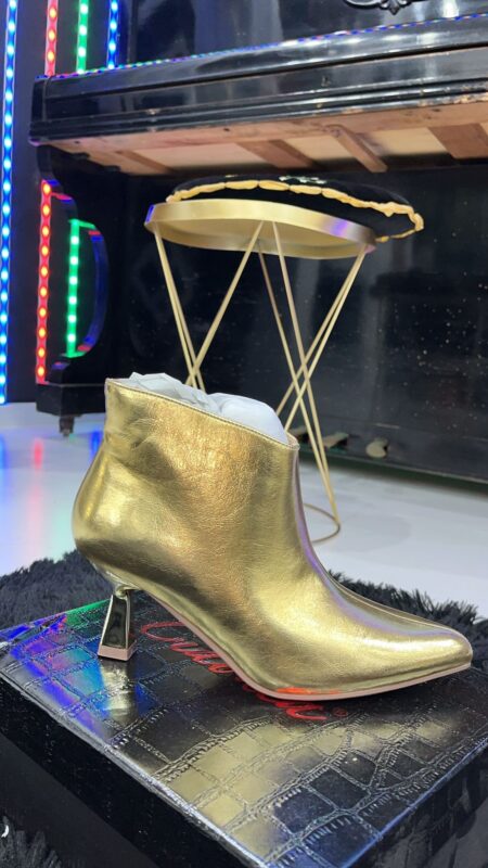 Stivaletto gold