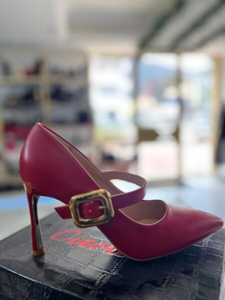 Décolletté red