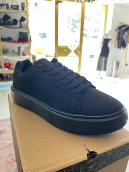 Sniker black