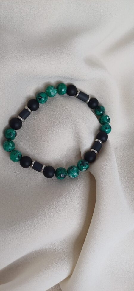 Bracciale artigianale in pietre colorate con elastico