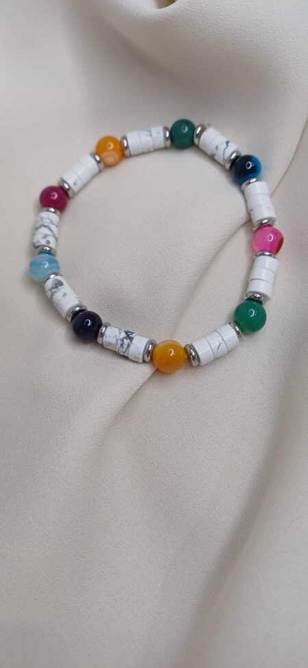 Bracciale artigianale in pietre colorate con elastico