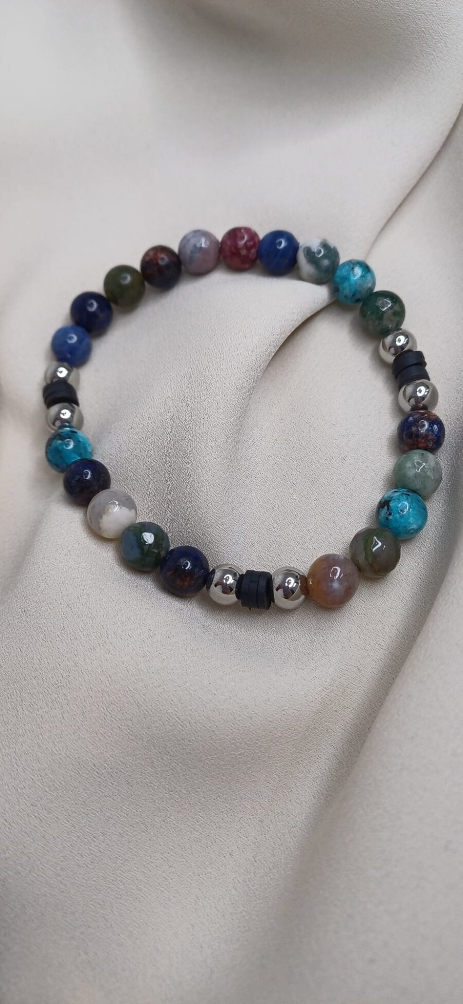 Bracciale artigianale in pietre colorate con elastico