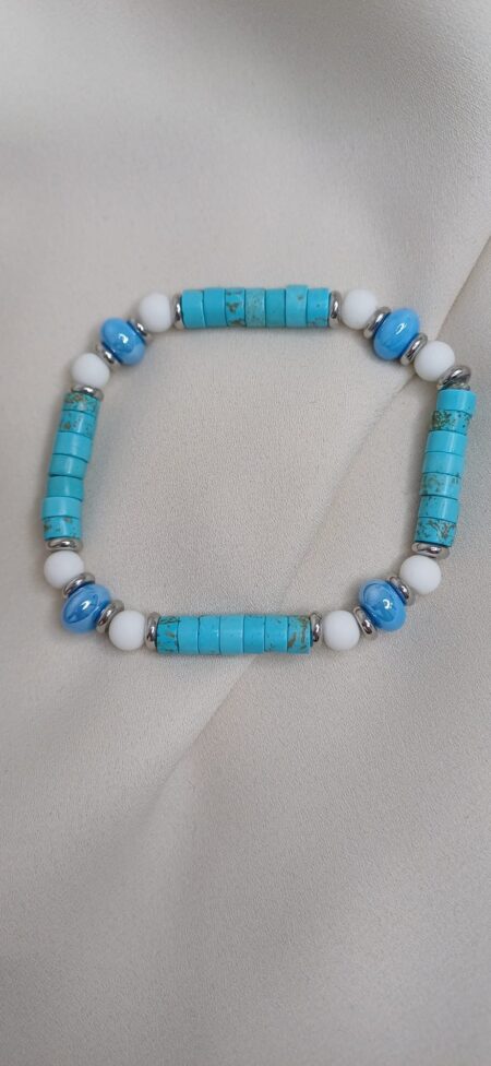 Bracciale artigianale in pietre colorate con elastico