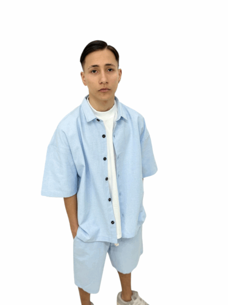 Coordinato composto da camicia e shorts