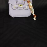 Portachiavi / ciondolo decorativo a forma di borsa - immagine 2