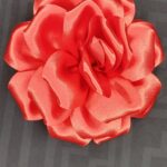 Spilla a forma di fiore con molletta - dove sboccia il tuo stile. - immagine 2