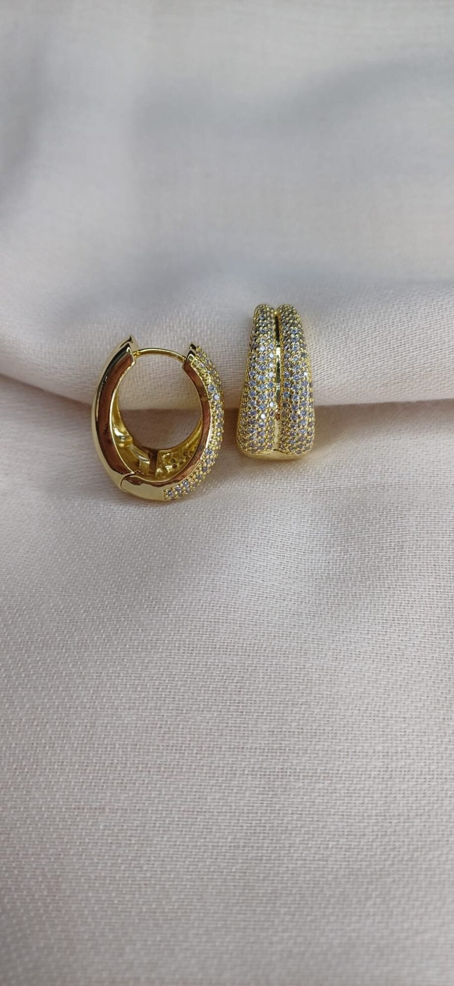 Orecchini a cerchio gold con zirconi brillanti - immagine 4