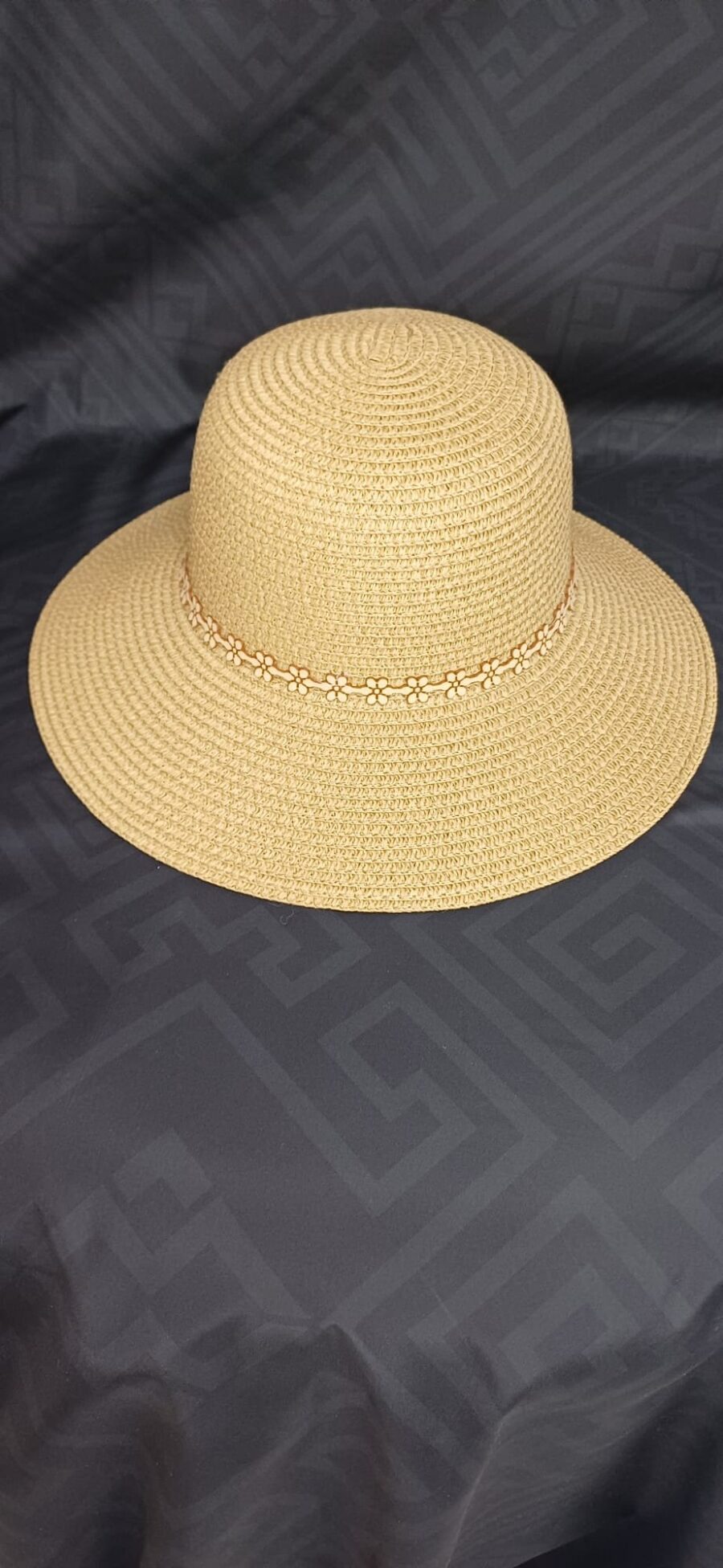Cappello di paglia con fiorellini e fiocco - immagine 3